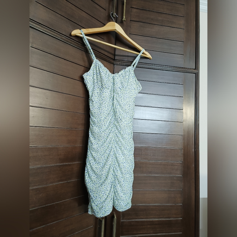 H&M Women's New Sleeveless Draped Short Dress - Picture 1 of 7